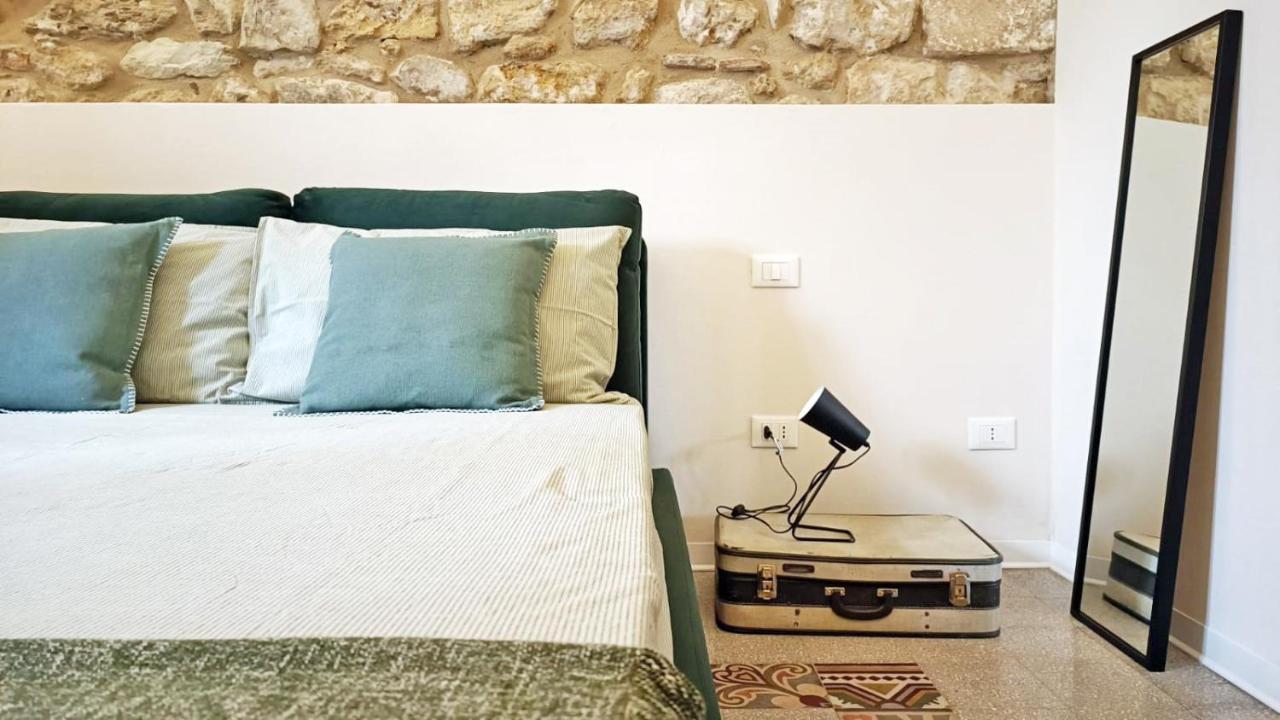 Bassi77 - Rooms & Apartments تراباني المظهر الخارجي الصورة